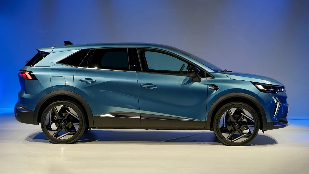 雷诺Symbioz姊妹车 三菱Grandis官图发布