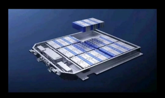 同时卖好增程和纯电，才是理想最大的挑战