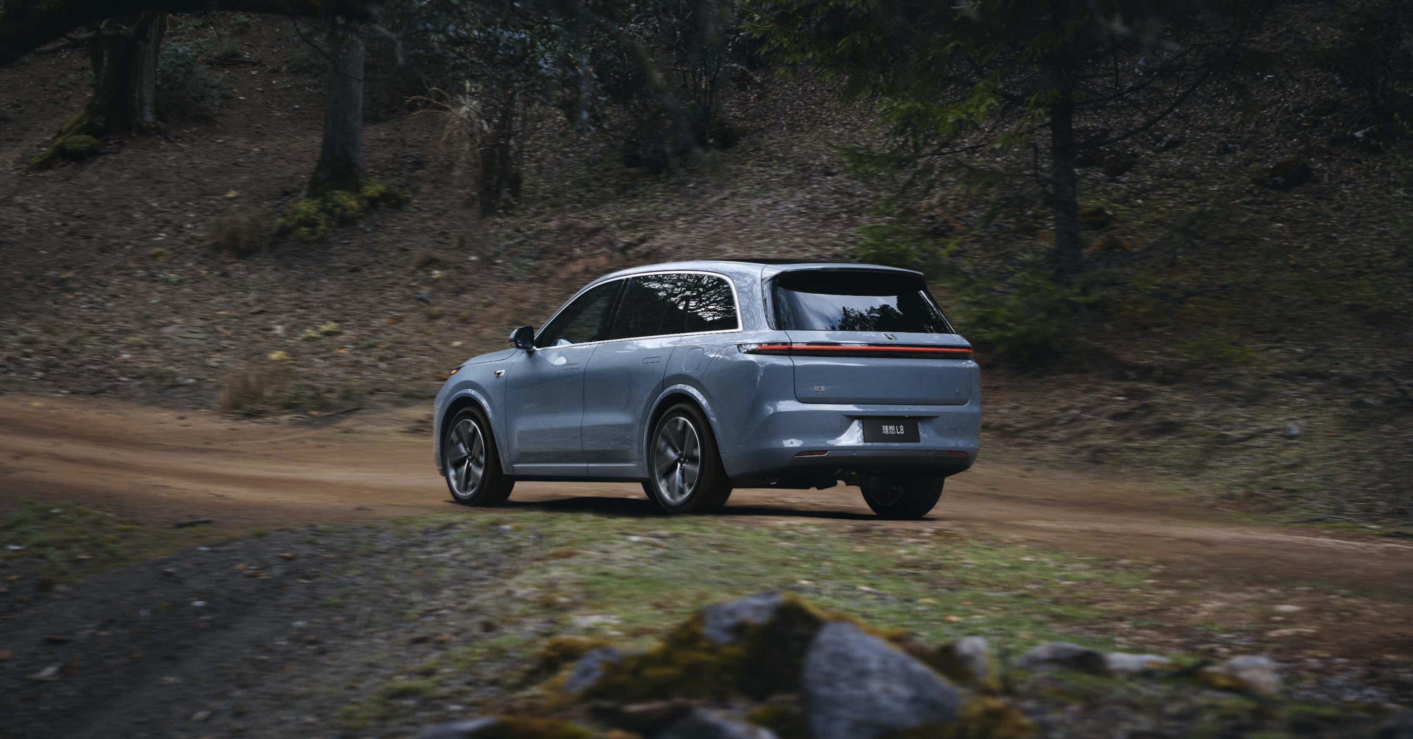 同时卖好增程和纯电,才是理想最大的挑战