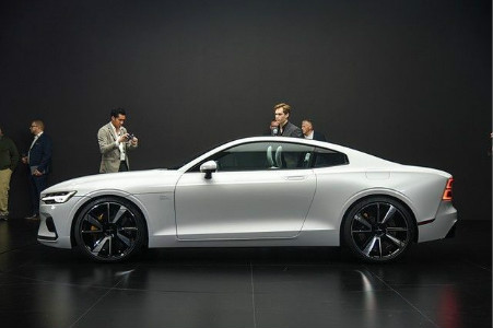 李书福：坚守“根”文化，推动汽车产业前行