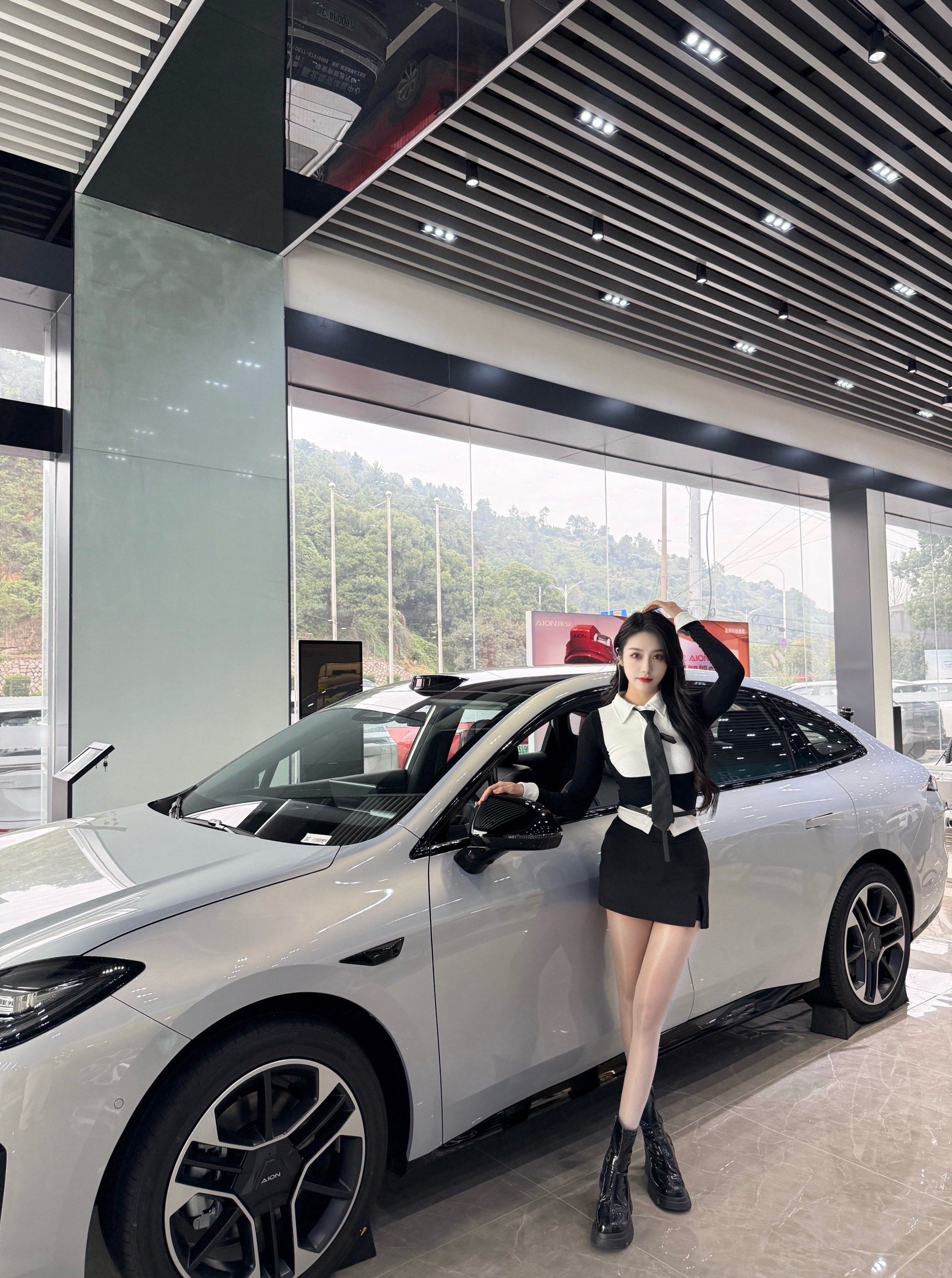 华砺智行C810 V2X智驾通信终端 | 申报2025第七届金辑奖最佳技术实践应用奖