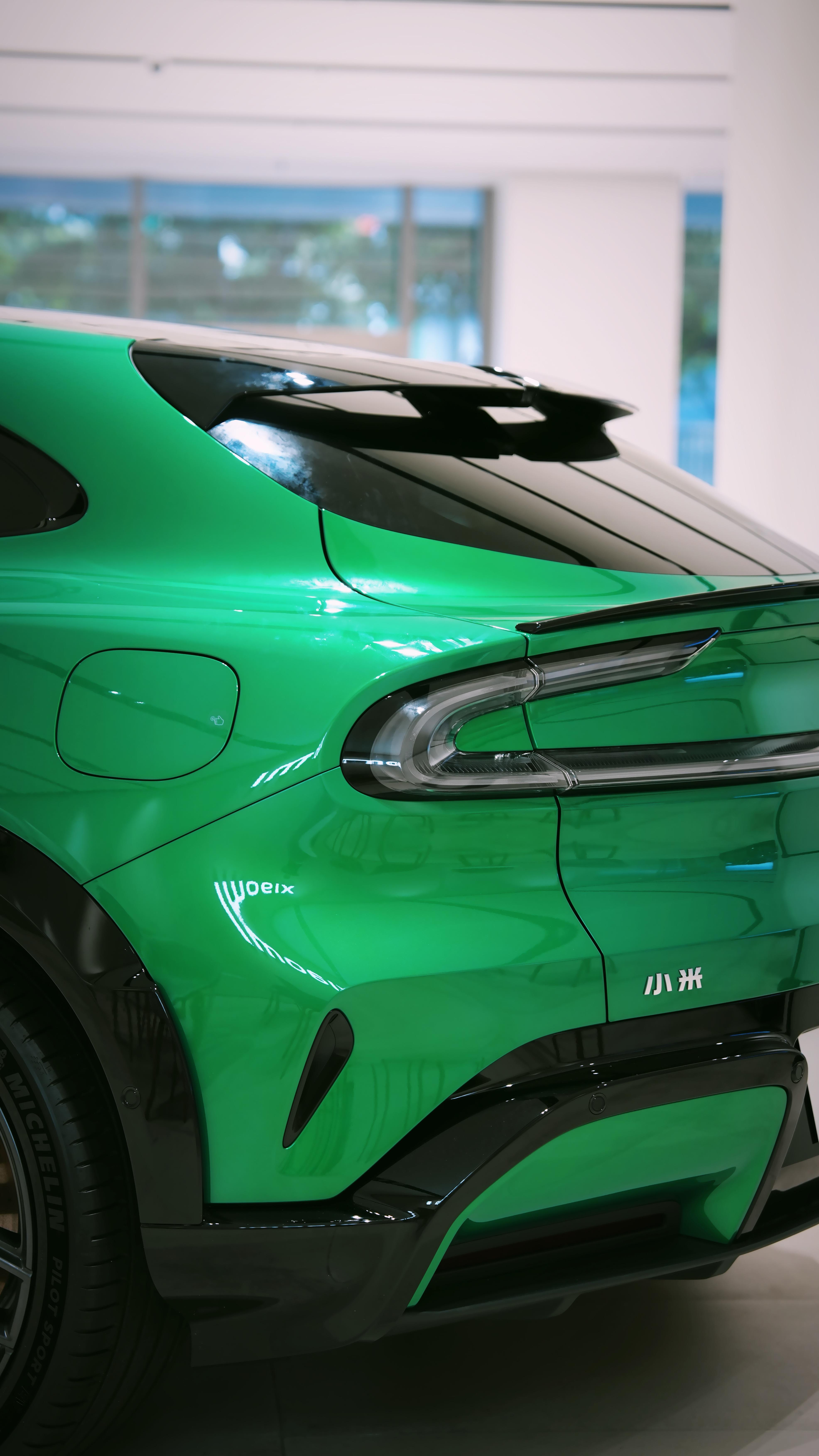 高颜值、新旗舰小米YU7为何受到“追捧”？