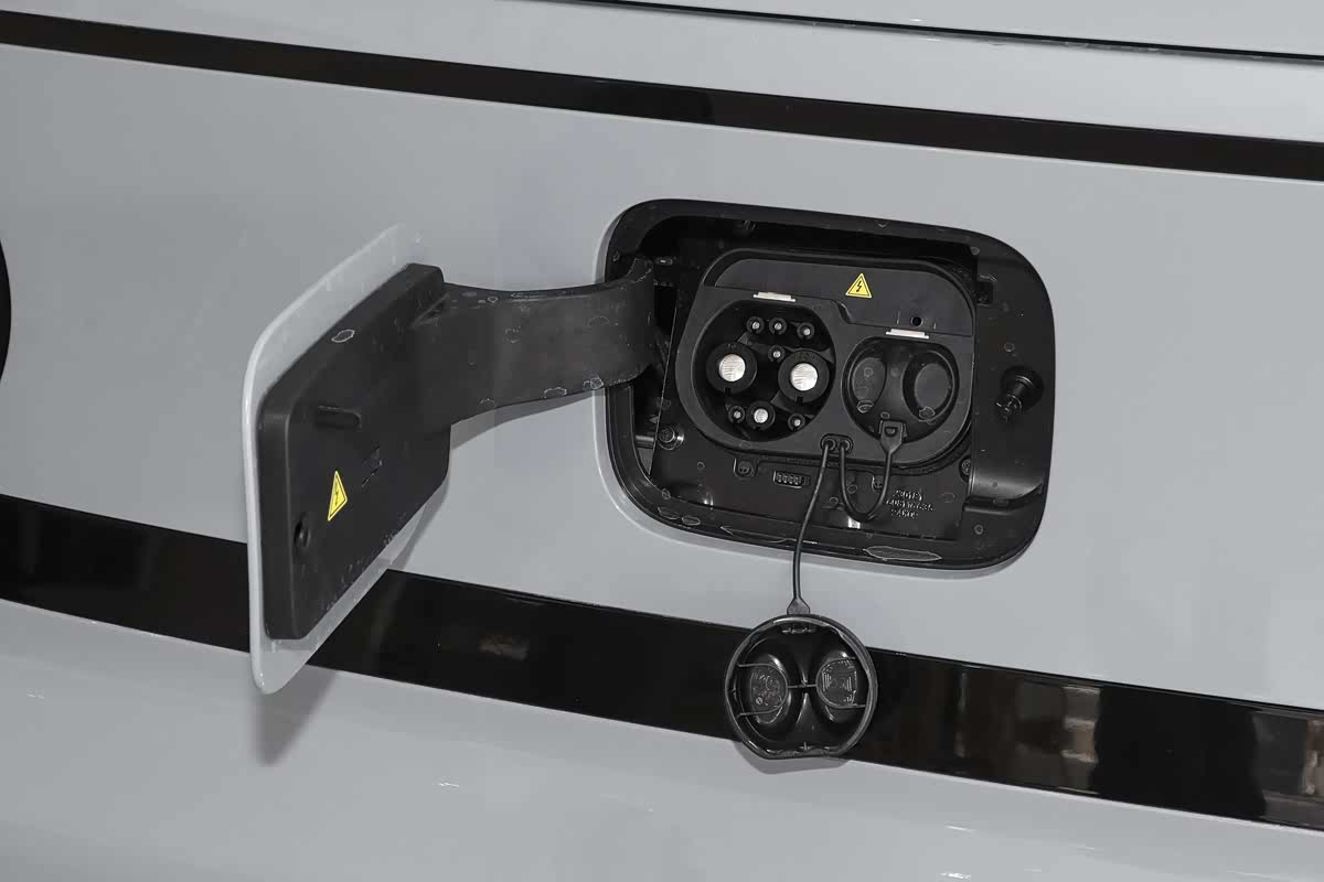 吉利熊猫卡丁猪猪侠限定版将于8月15日上市