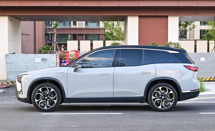 将于今年三季度上市 第三代蔚来ES8实车曝光