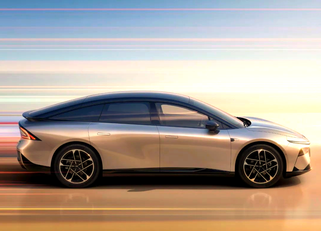 轴距超3m 全新一代小鹏P7将于8月6日亮相