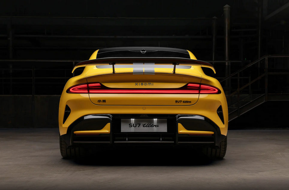 性能猛兽 曝小米SU7 Ultra纽北限量版实车图