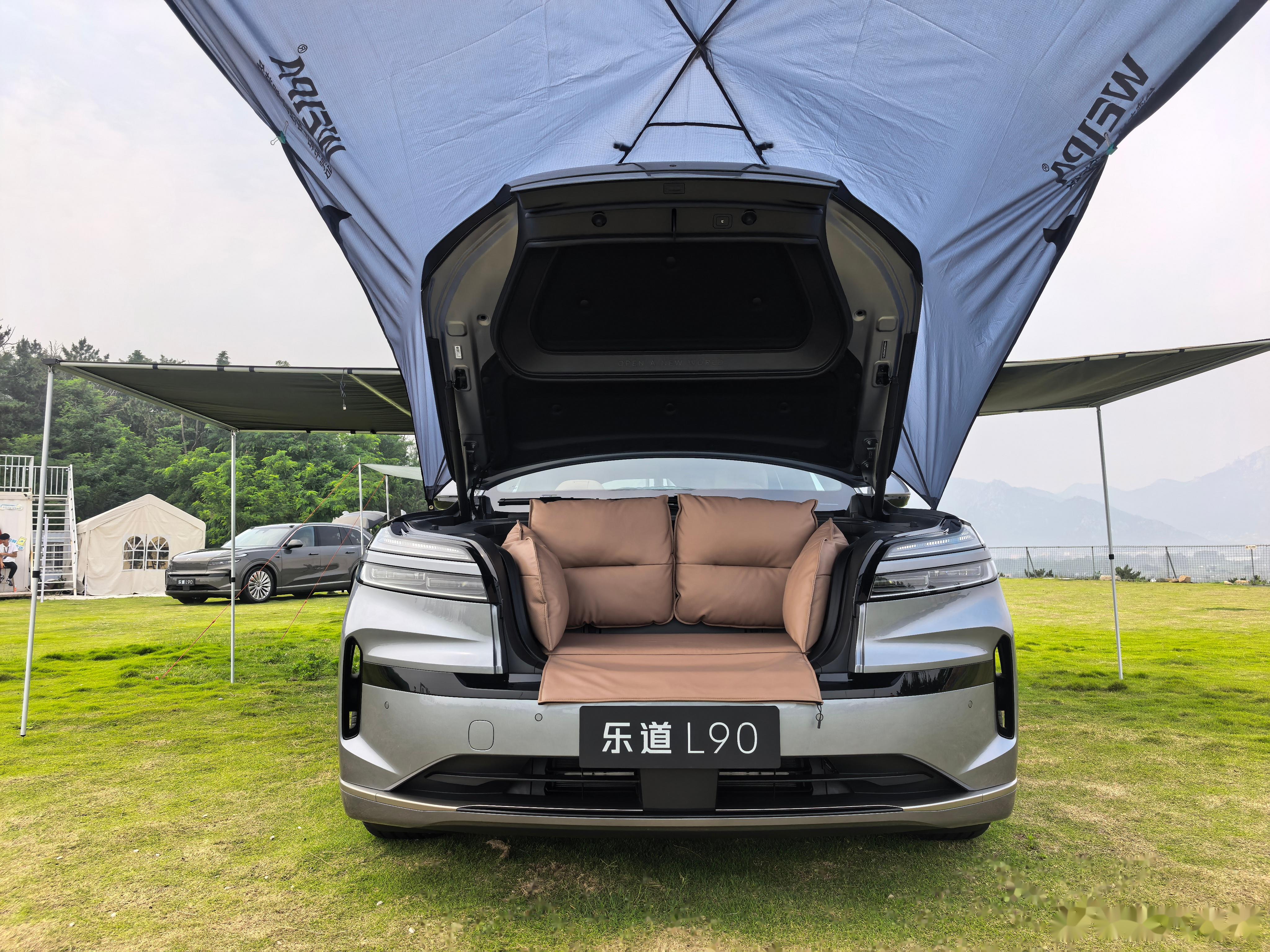 六座纯电SUV理想i8开启交付