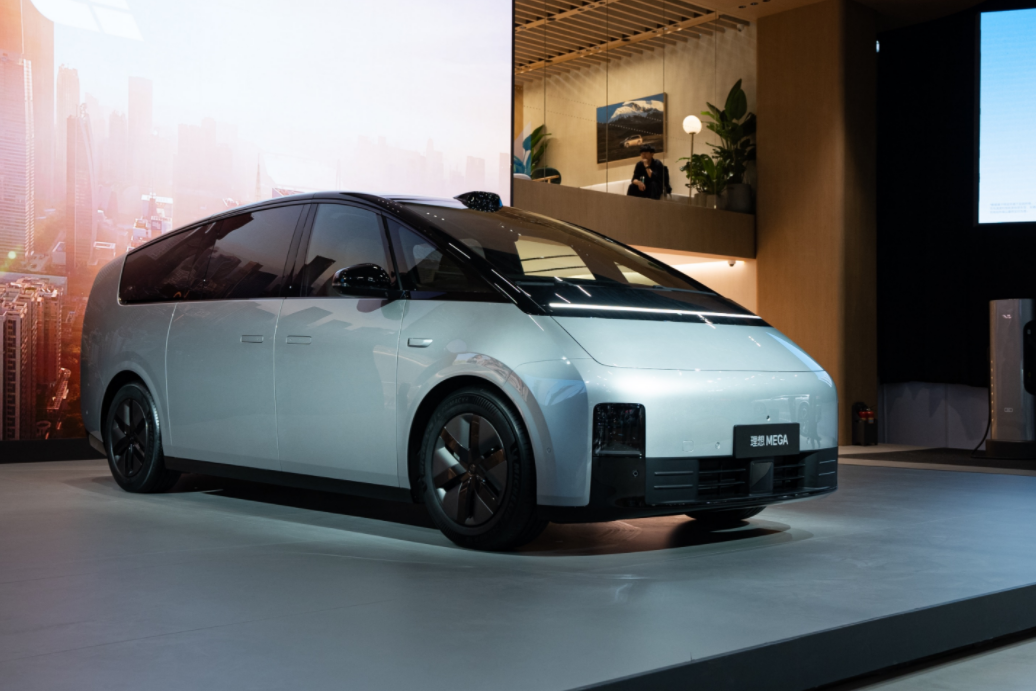 理想MEGA车型8月交付超3000台