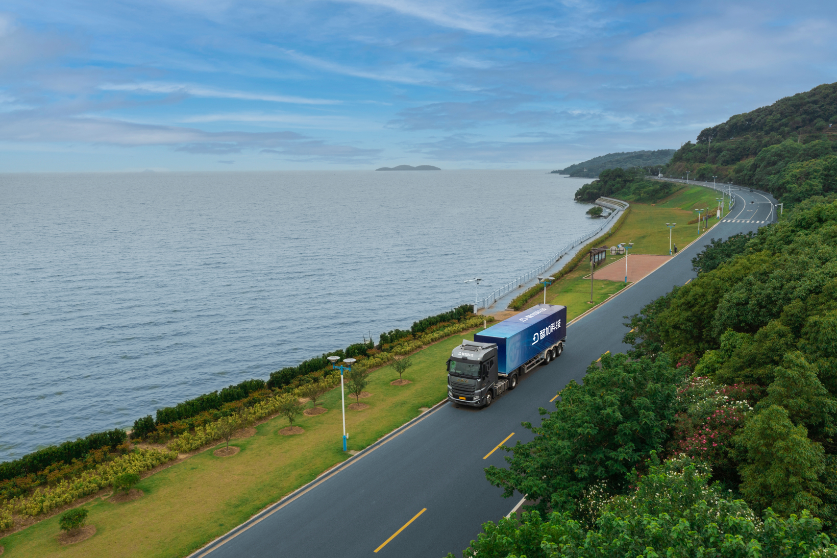 光庭信息超级软件工场（SDW） | 申报2025第七届金辑奖中国汽车新供应链百强