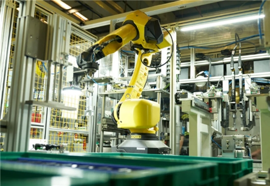 华砺智行C810 V2X智驾通信终端 | 申报2025第七届金辑奖最佳技术实践应用奖