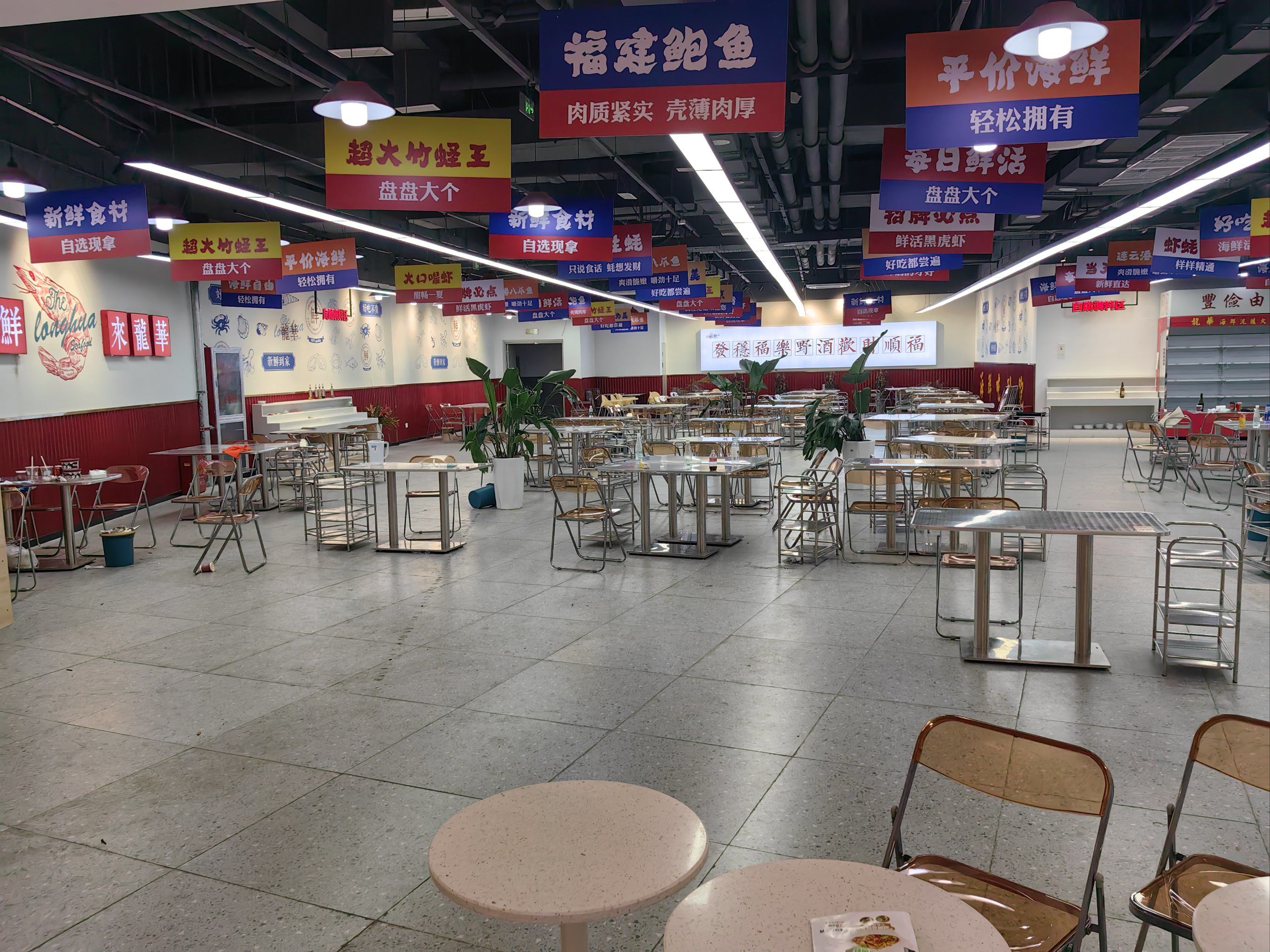 每天12家4S店倒闭,你眼中的“黑心经销商”正在暴雨中前行