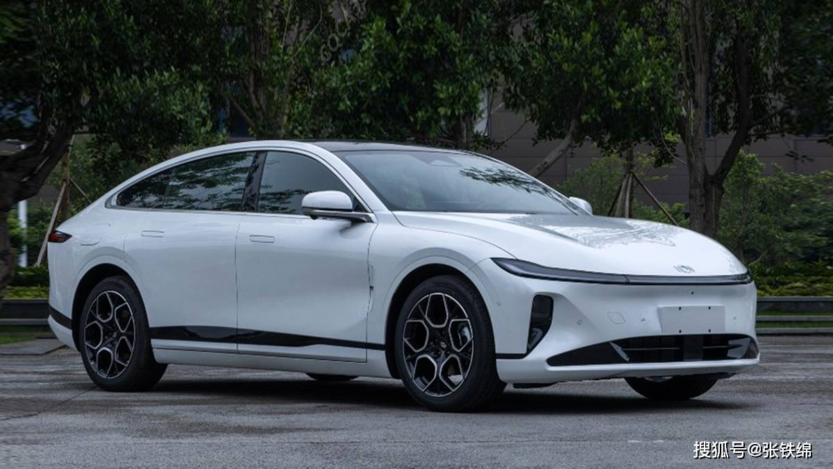 纯电续航达730km 长安启源A07焕新上市