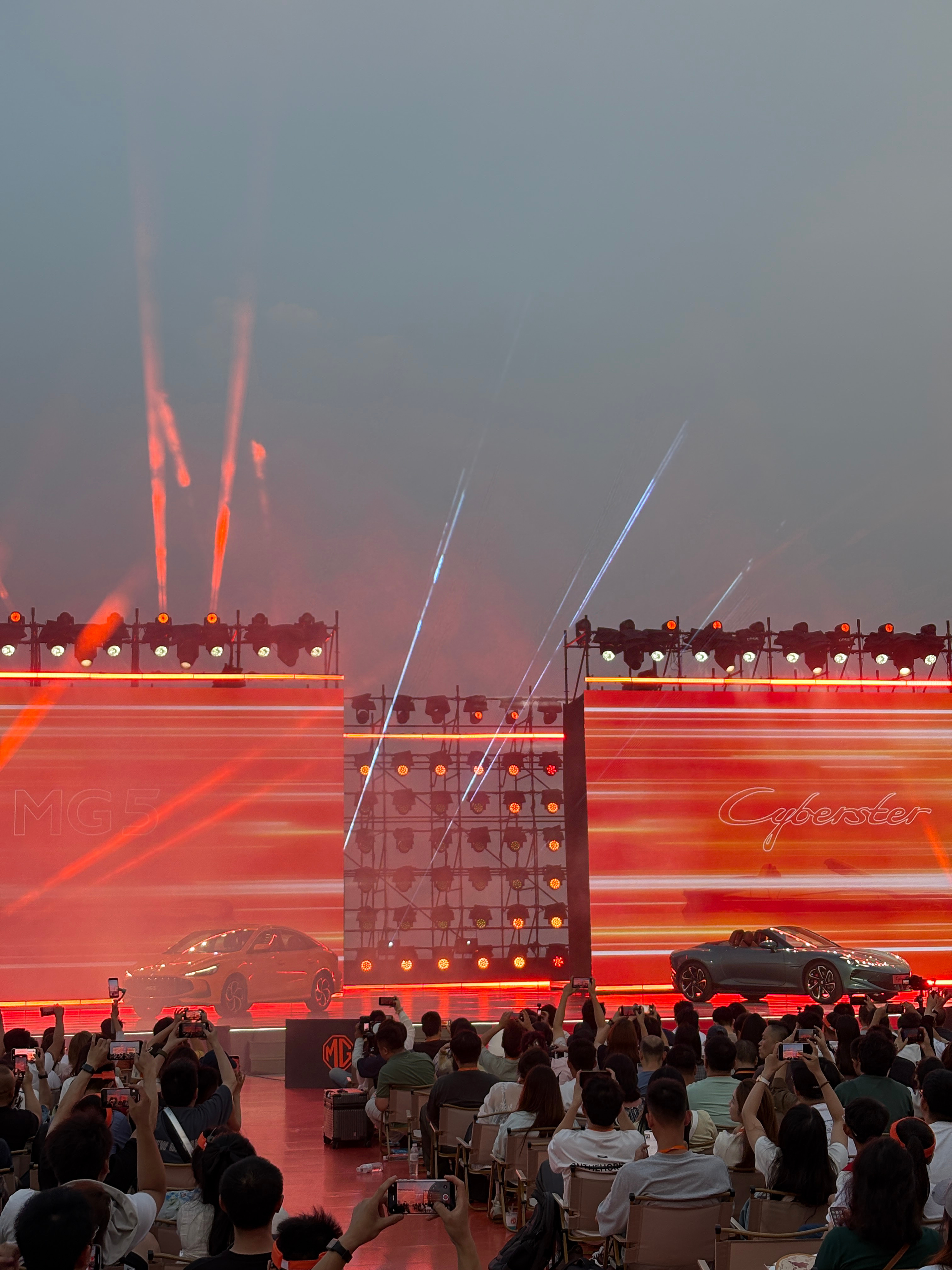 MG4爆单不可怕，半固态电池能量产上车杀伤力更大