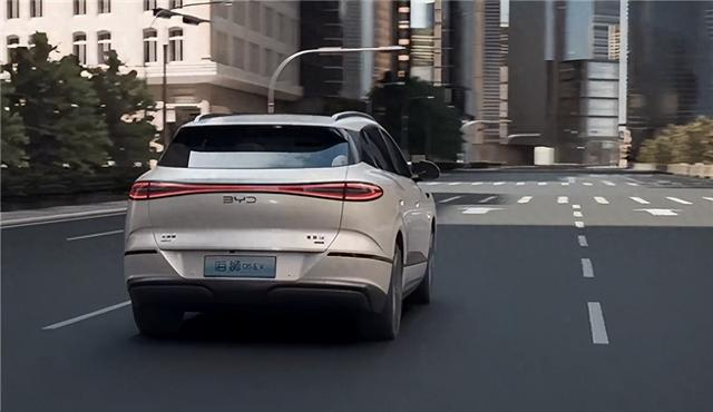 比亚迪海狮06十万辆下线