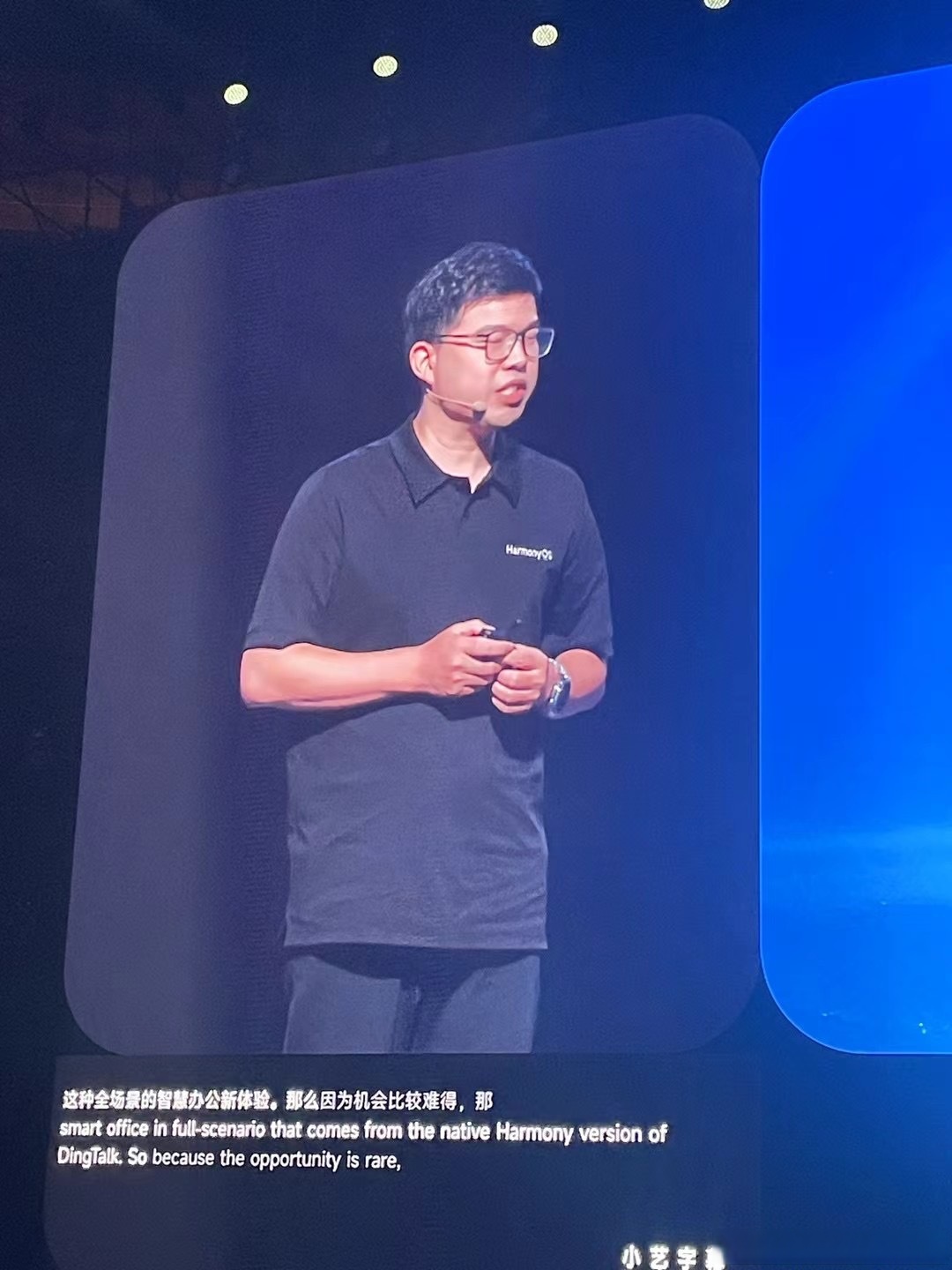 乌镇夜话汽车如何竞逐AI赛道：一边积极拥抱，一边严守底线