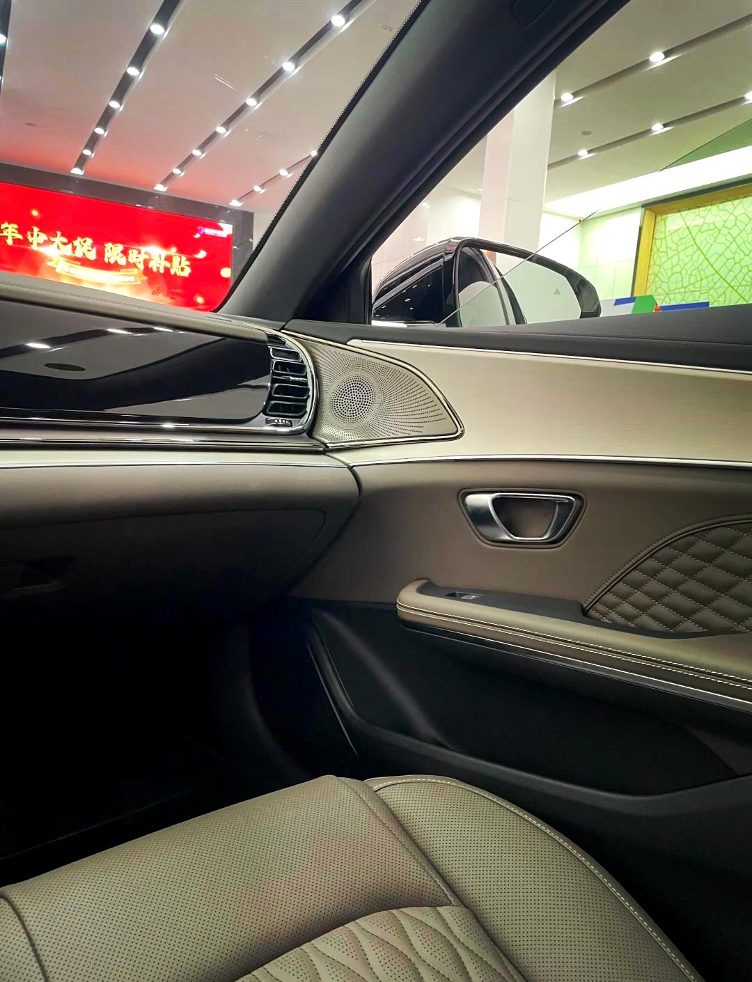 比亚迪汉长续航版上市,补贴后售价15.98万起