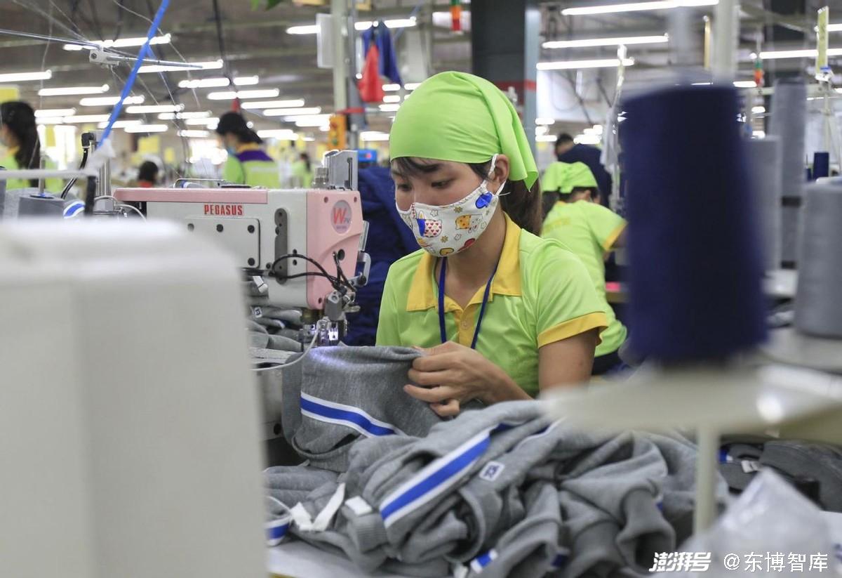 跨国企业，开始为中企“代工”