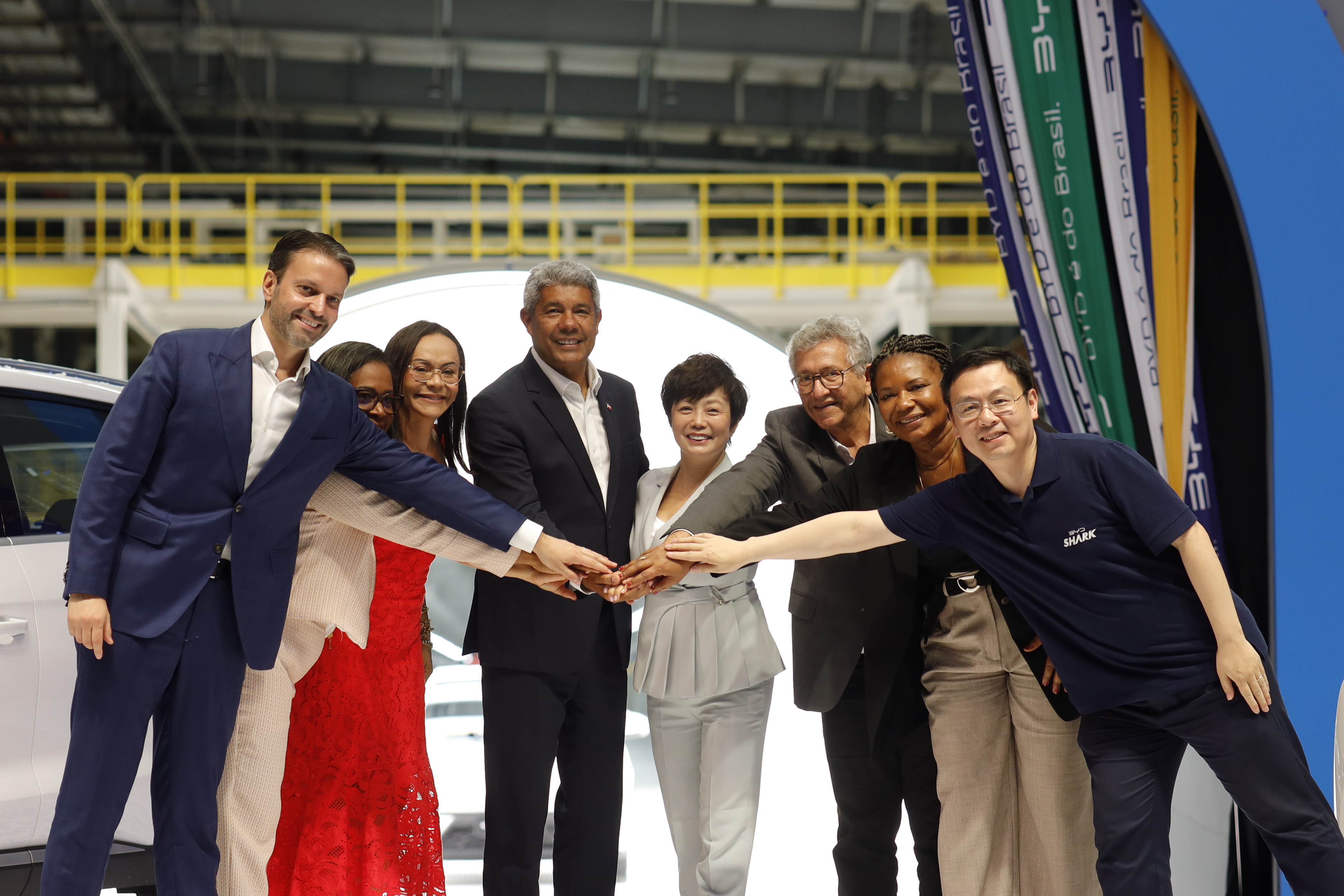 【盖世快讯】比亚迪与美的达成战略合作；深蓝汽车回应接手北京现代重庆工厂