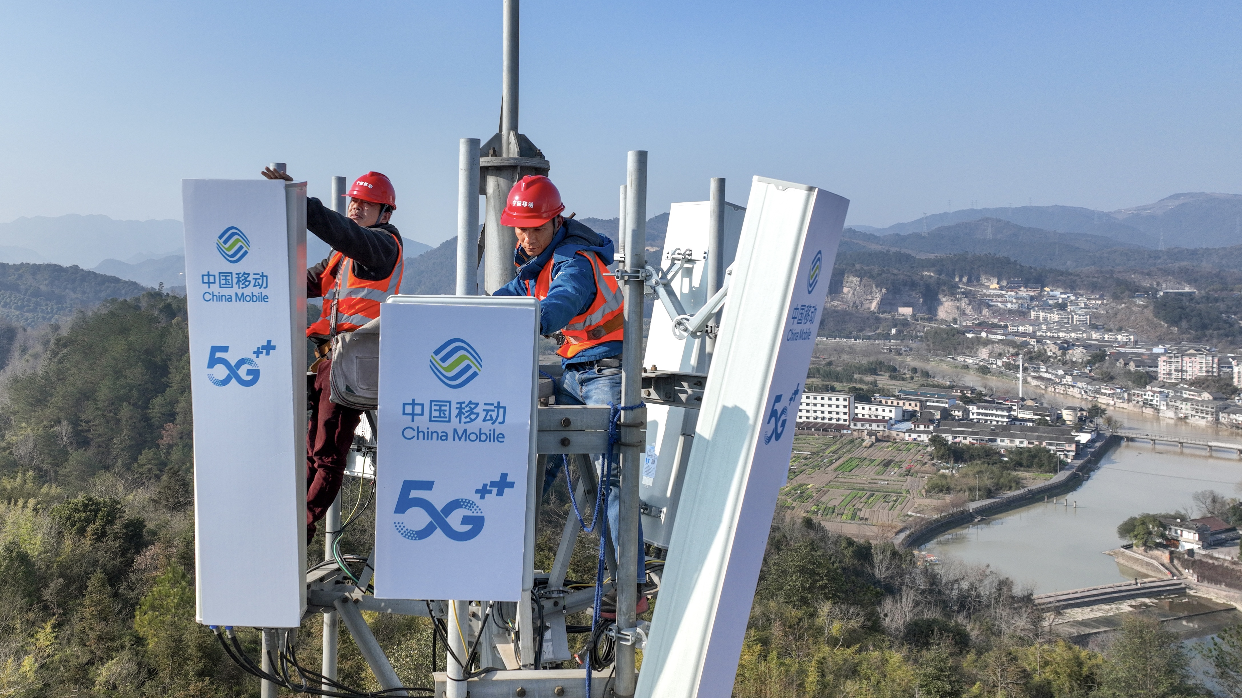 长安汽车潘屹峰:全面AI化转型,以生态共荣铸就辅助驾驶普惠未来