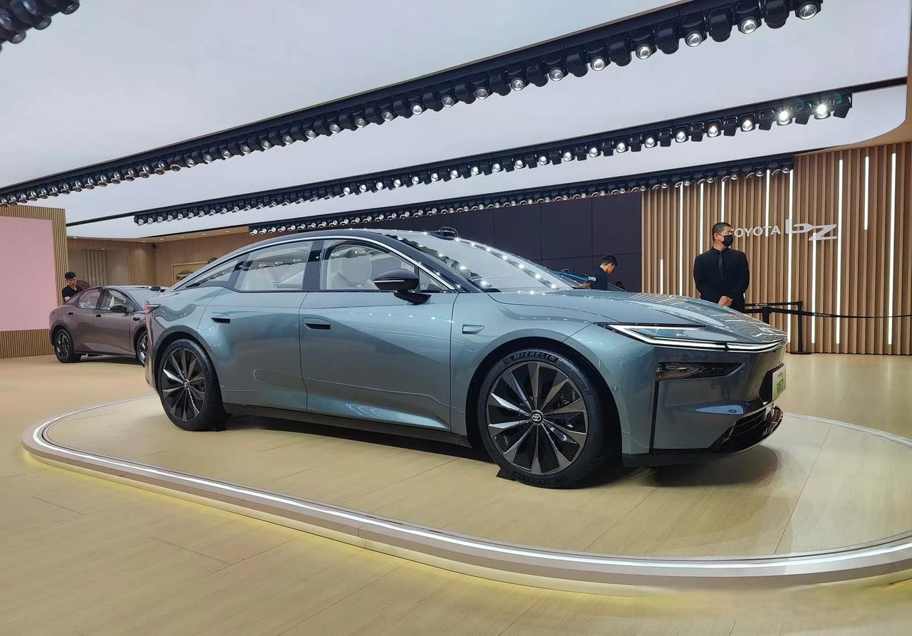 吉利、长安都要出油电混合新车，国产油混要再次挑战丰田