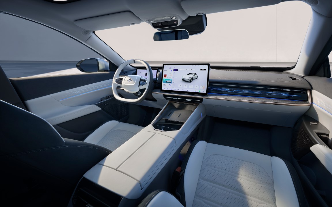 限时焕新价13.99万起 东风奕派eπ007+正式上市