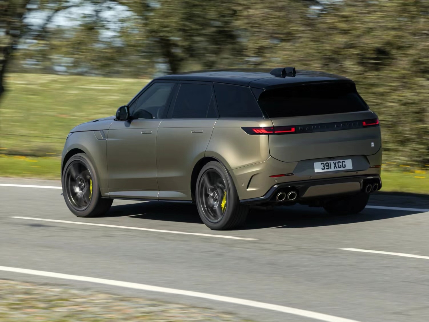 2027年发布 新款路虎揽胜运动SV谍照曝光