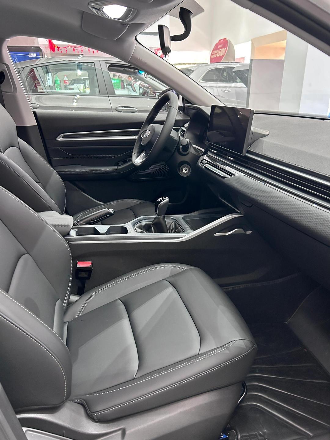 世界家轿 中国帝豪！第5代帝豪上市 限时感恩价6.59万元起