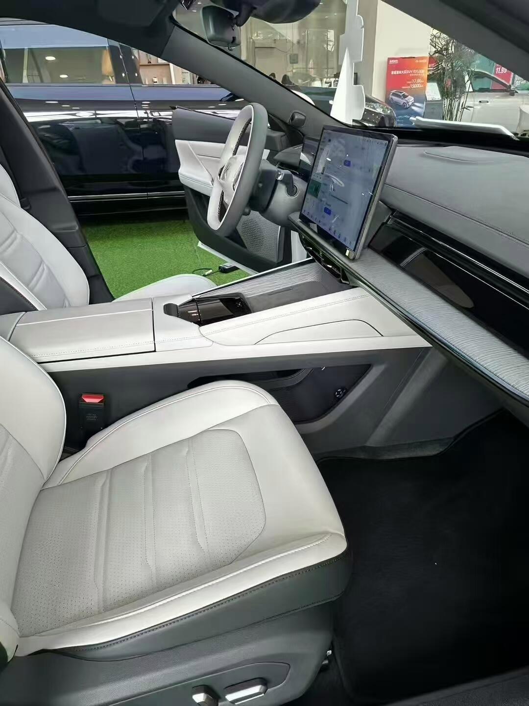 东风奕派eπ007+上市 限时焕新价13.99万元起