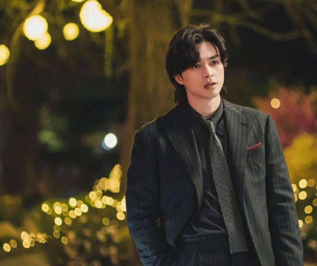 固态电池“热战”将至，上游设备“暗战”已酣