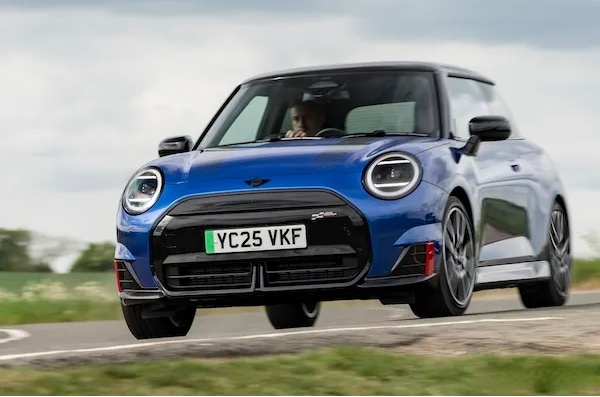 东南亚车市|10月马来西亚新车销量同比增长7%