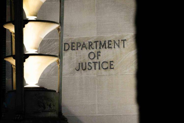 特朗普叫停电动汽车充电项目后，美国16州起诉联邦政府