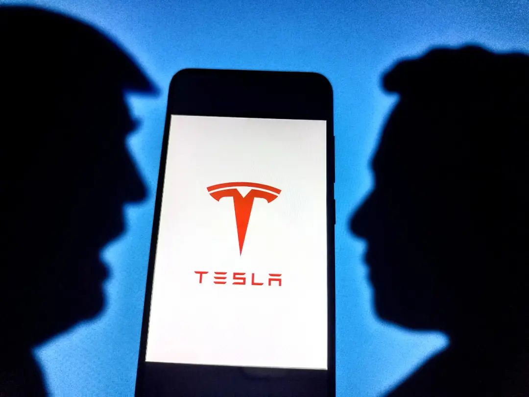 自动驾驶出租车概念引投资者追捧,特斯拉股价创新高