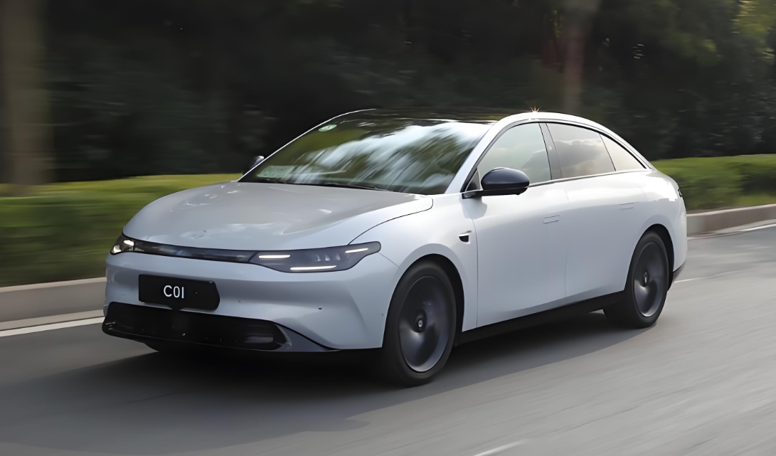 零跑汽车B系“双子星”销量突破16万台