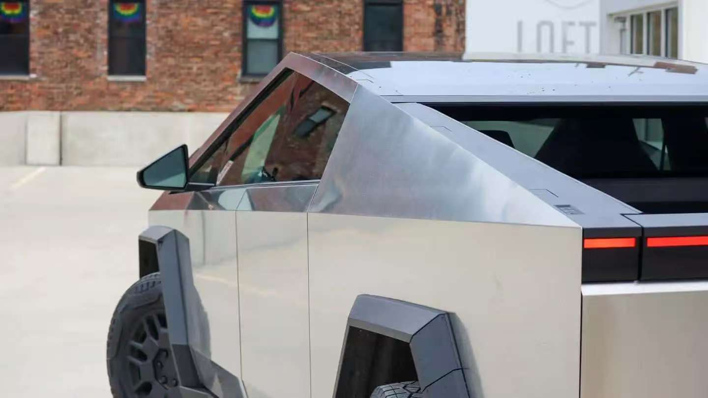 特斯拉Cybertruck年销量远未达马斯克预期目标