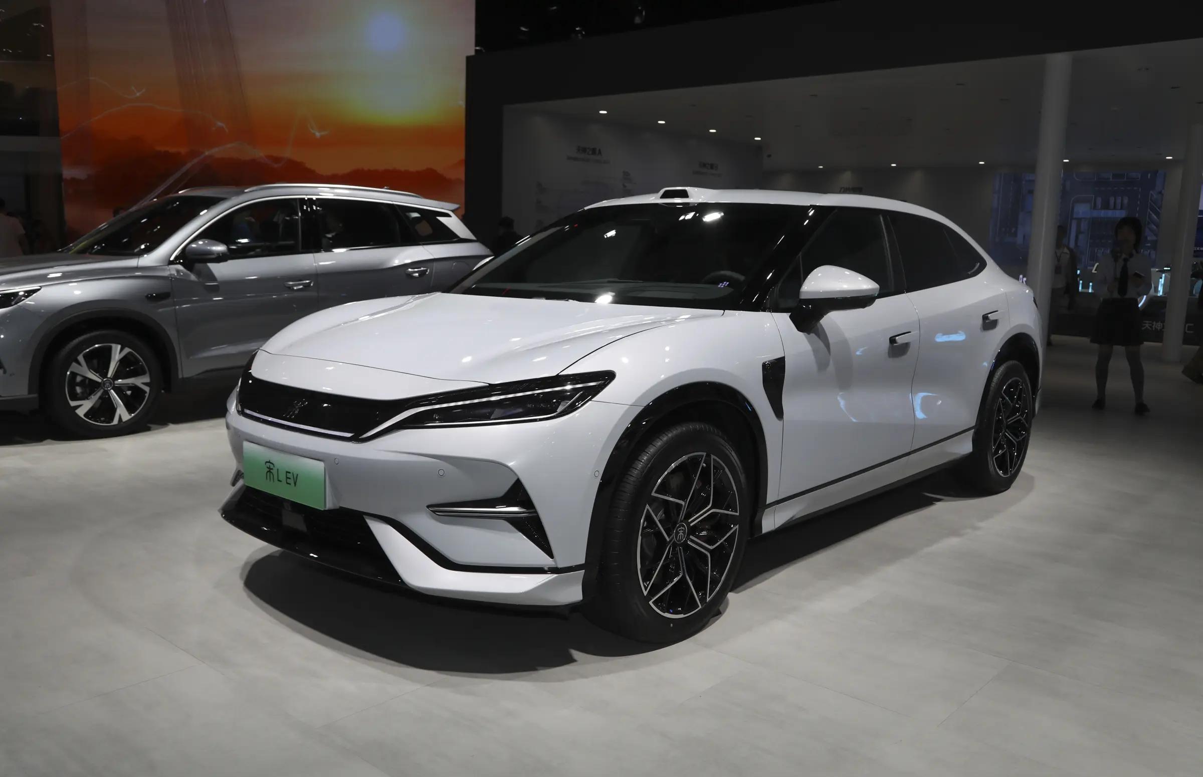 大众汽车2025年:全球电动化高歌猛进,中国市场转型承压中谋变