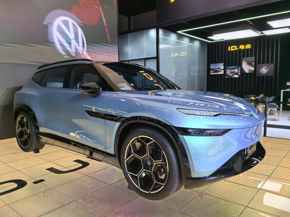 首款全时互联纯电全尺寸SUV 金标大众ID. EVO概念车广州车展亮相