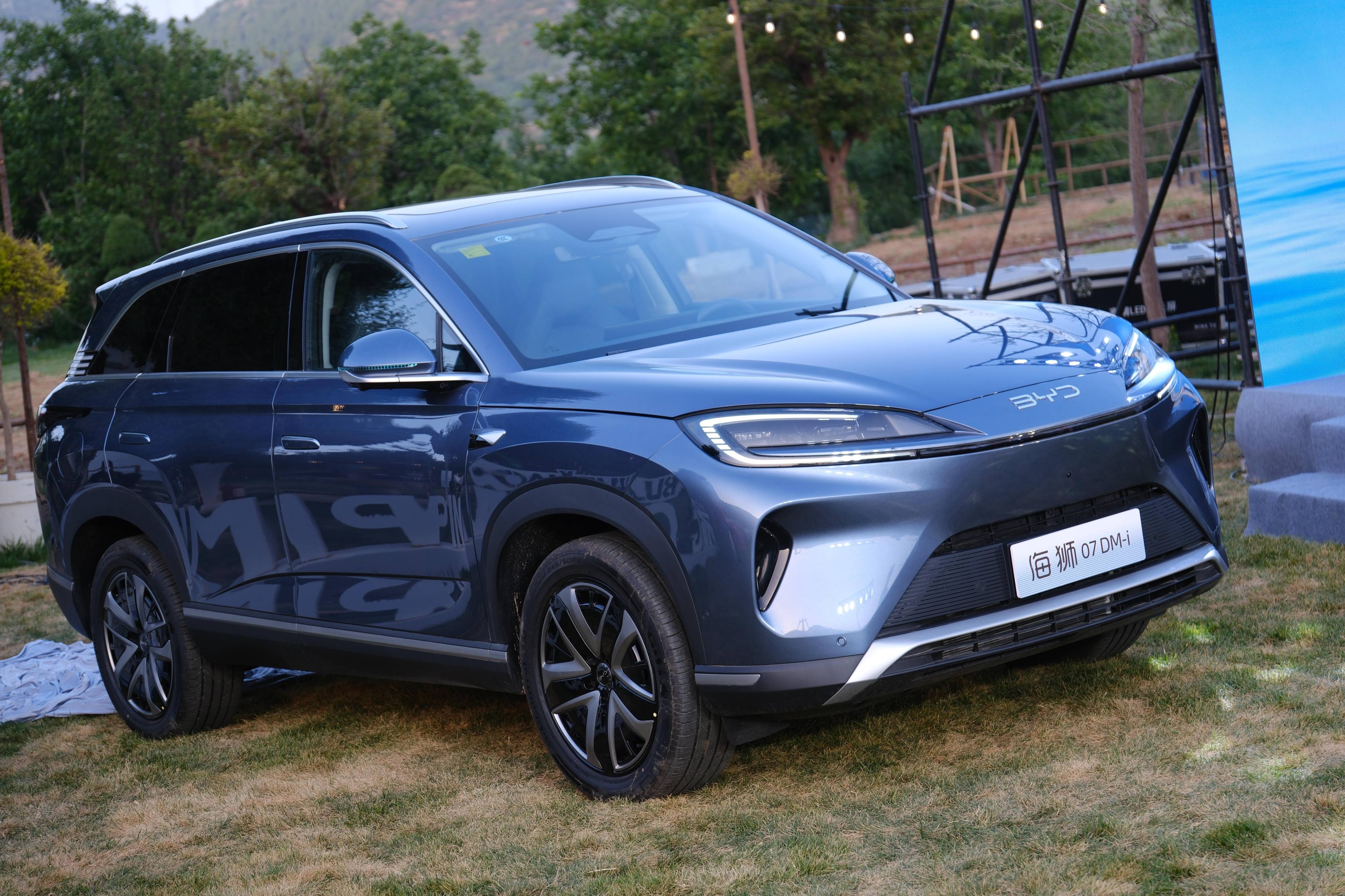 比亚迪海洋网官宣双旗舰车型 海豹08与海狮08预计2026年亮相