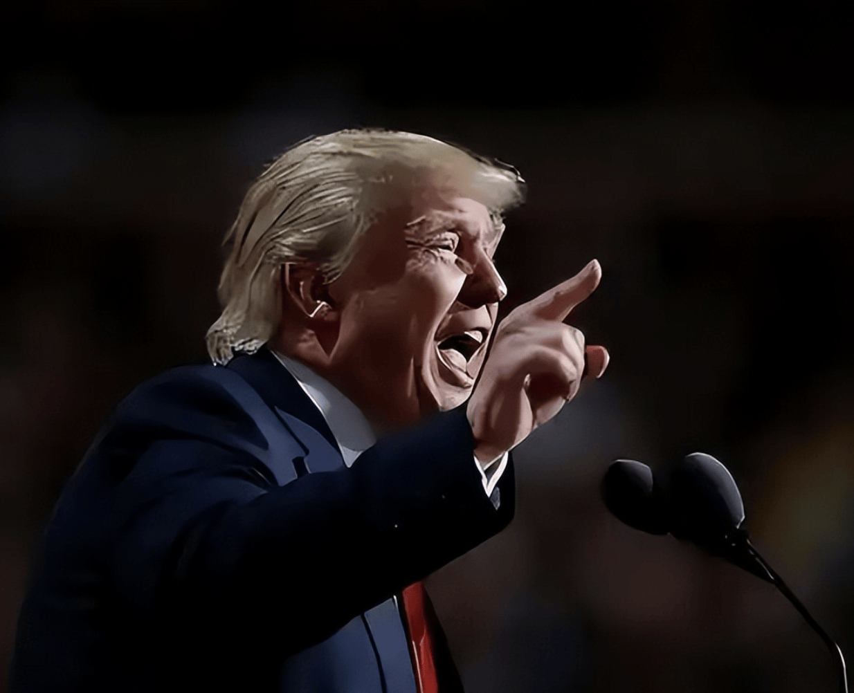 【国际快讯】特朗普最新关税威胁致欧洲车企股价下跌;Stellantis股价在过去五年下跌43%;特斯拉或成中加贸易协议早期赢家