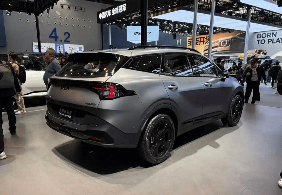 新款起亚狮铂拓界广州车展亮相 将于明年3月份上市