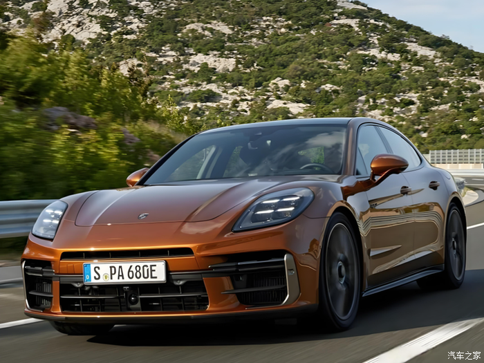 保时捷智能化升级，背后有“它”的身影