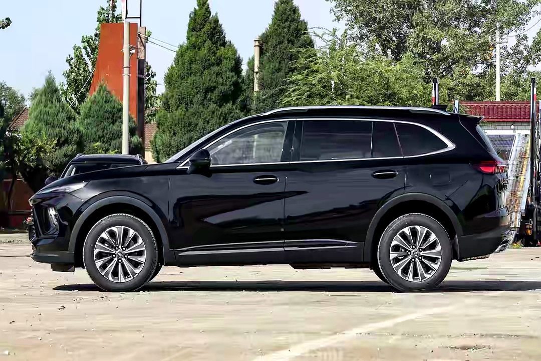 VinFast 2025年在越南市场交付17.5万辆电动车