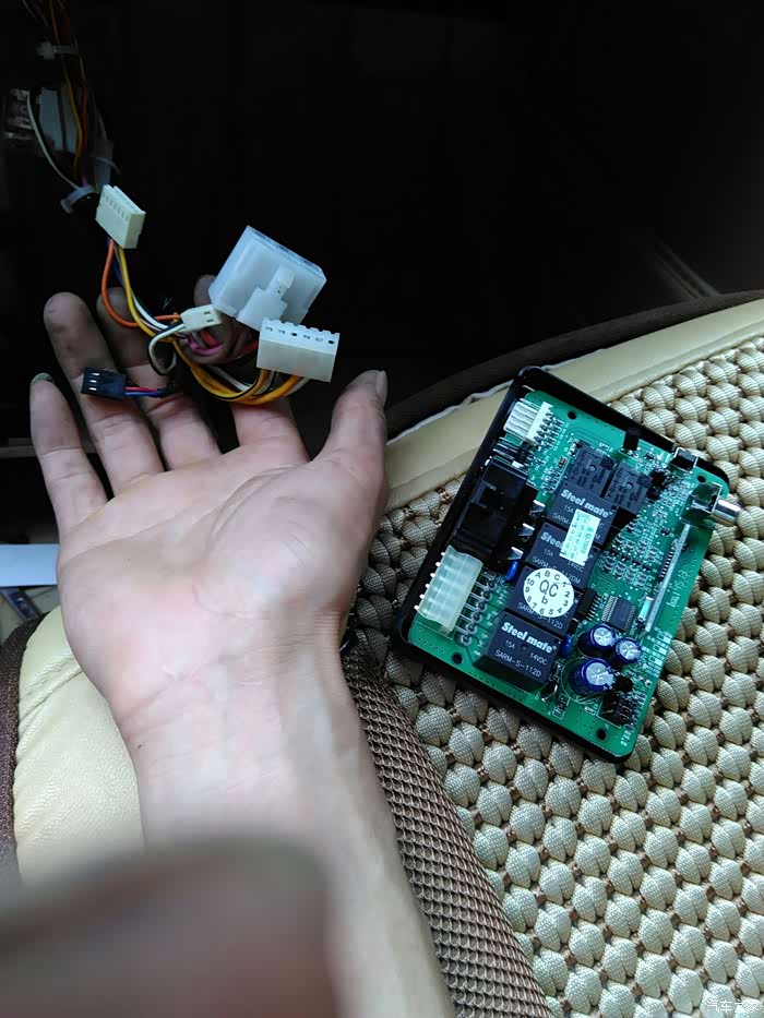 美国议员提出新议案 要求车辆配备手动车门解锁装置