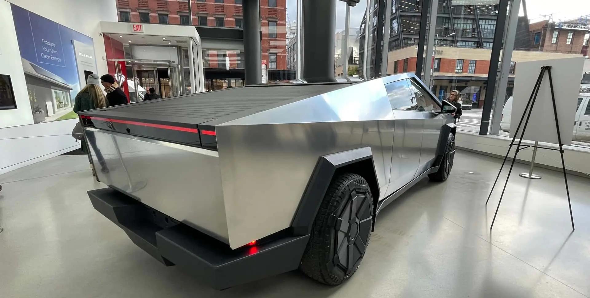 特斯拉Cybertruck首次在中东地区开启交付，阿联酋成首个海外交付市场