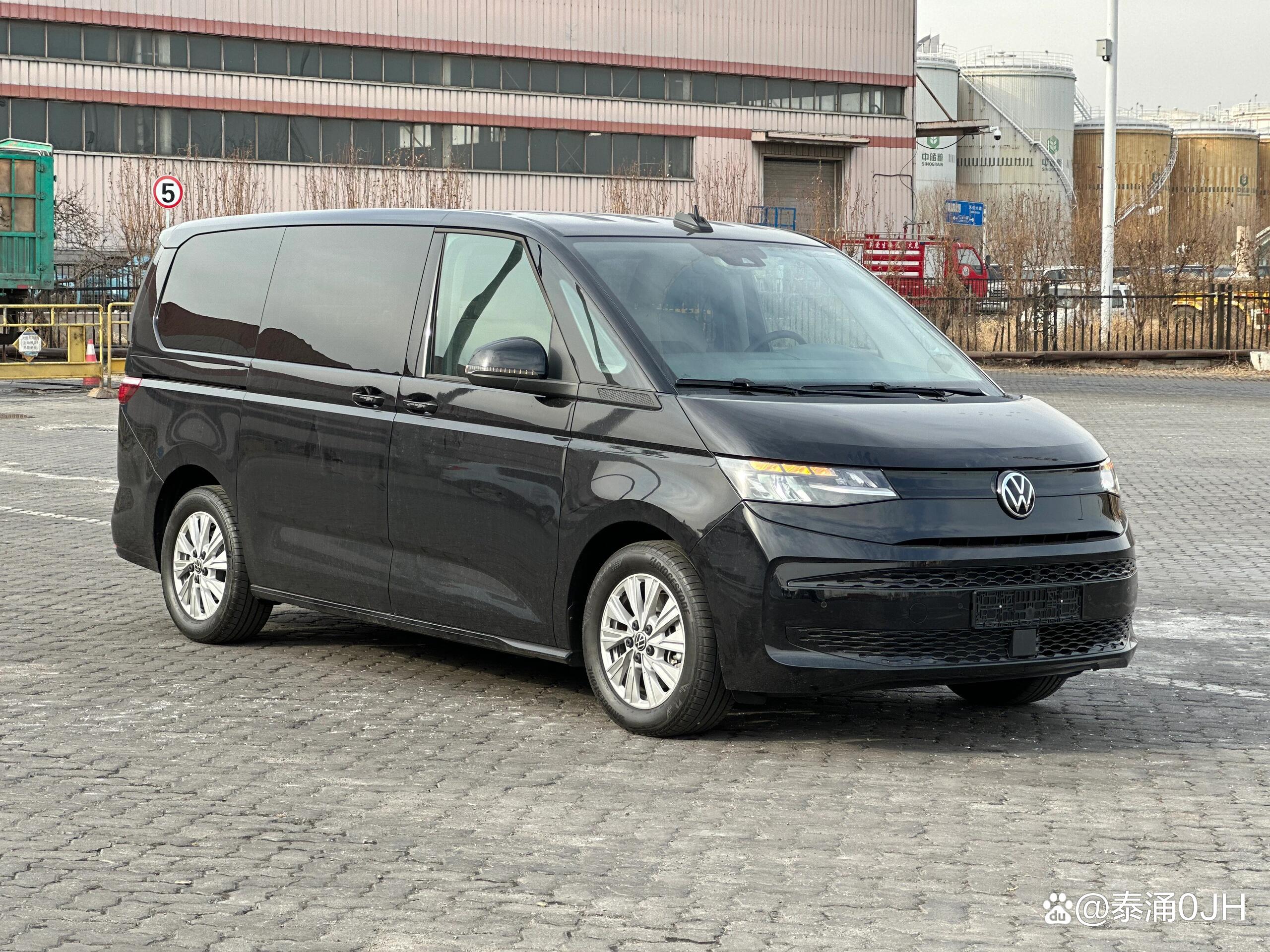 内外设计升级 新款大众T7谍照曝光