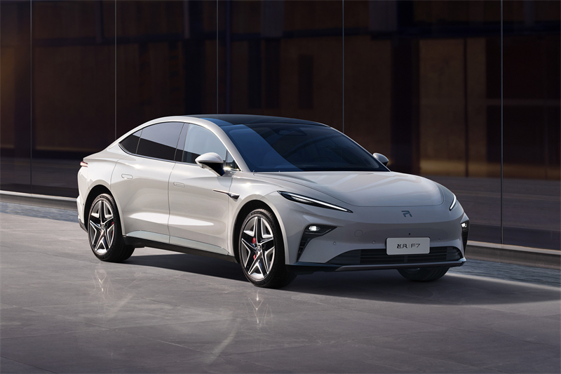 上汽集团：子公司拟设立私募投资基金，投向固态电池等领域