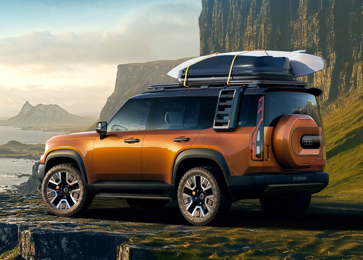 预计北京车展发布 吉利银河战舰官方谍照