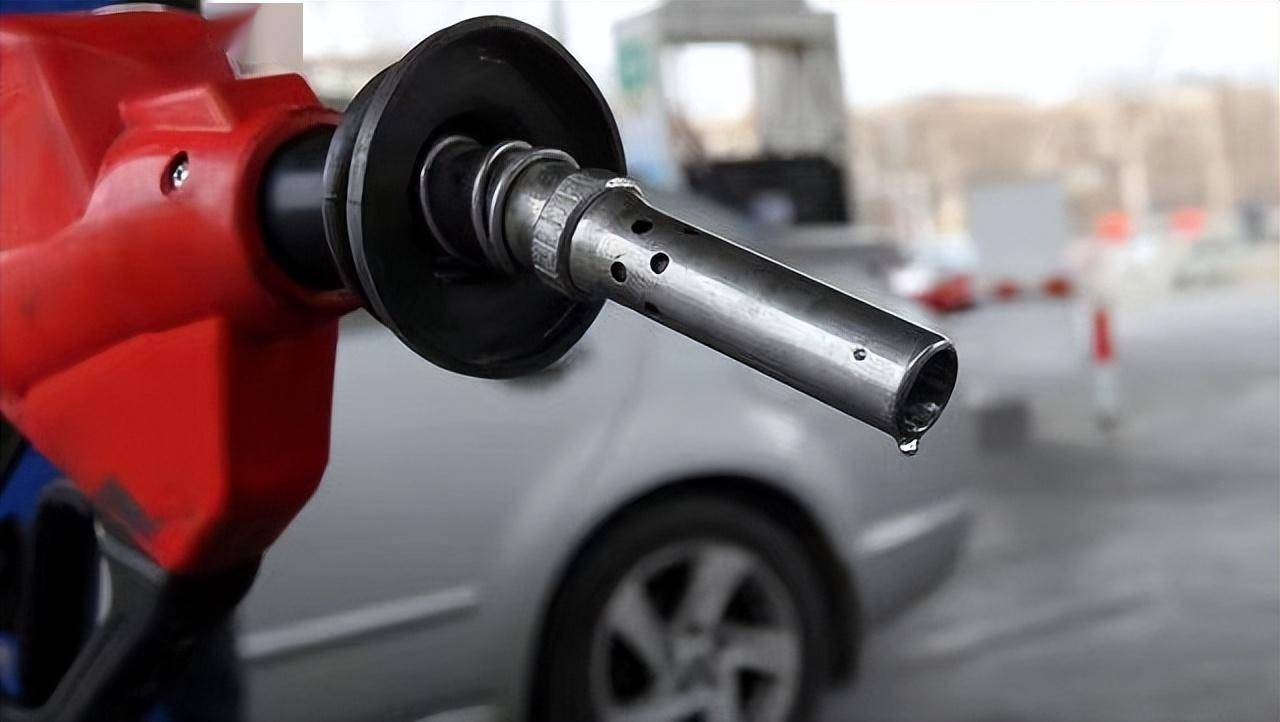 油价还在涨,电车命真好