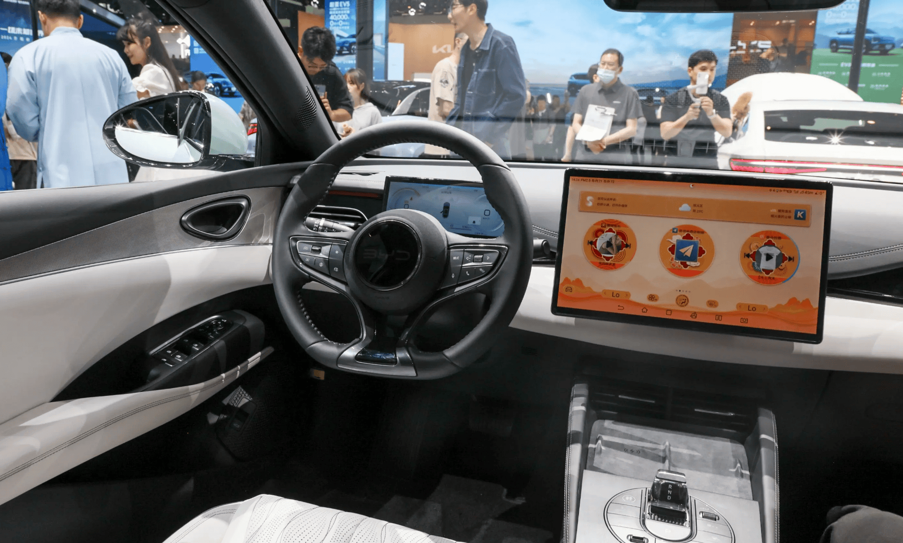 比亚迪2026款海豹06GT与海豹06DM-i旅行版上市，售价11.19-16.99万元