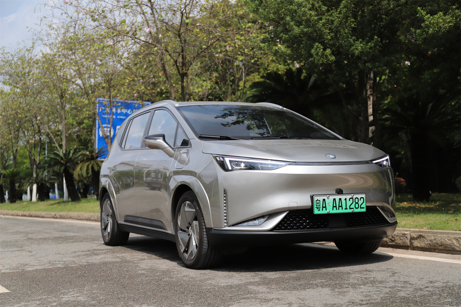 新势力入欧,都动真格了