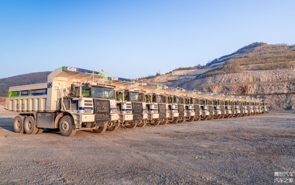 座舱+智驾“双料冠军”,启动赴港IPO